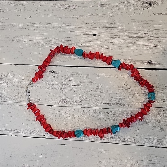 RED CORAL AND TURQUOISE NECKLACE AND EARRINGS - Picture 2 of 5